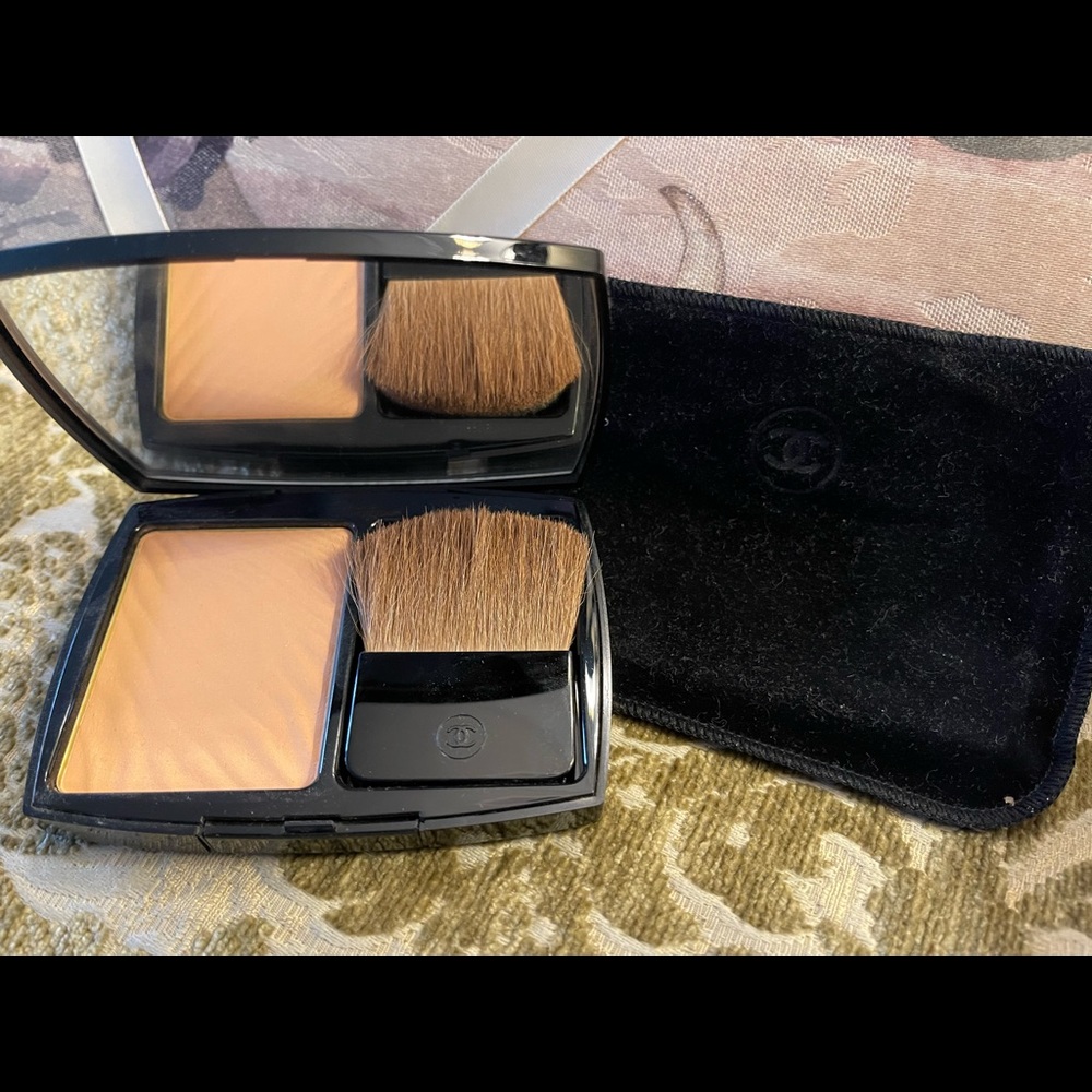 Chanel Soleil Tan De Chanel Moisturizing Bronzing Powder  #61 Desert Corail